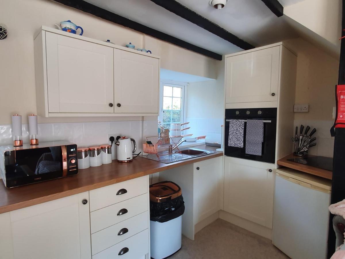 No 4 Trelawney Apartment - Onsite Bar - Restaurant - Horse Riding Menheniot Exterior foto