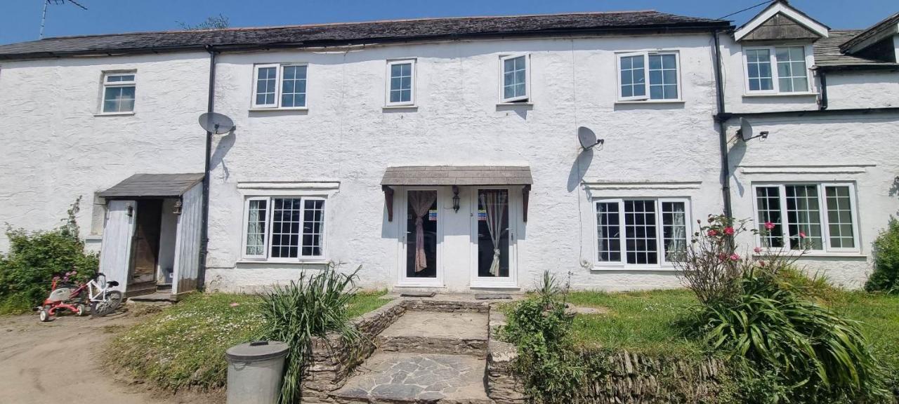 No 4 Trelawney Apartment - Onsite Bar - Restaurant - Horse Riding Menheniot Exterior foto