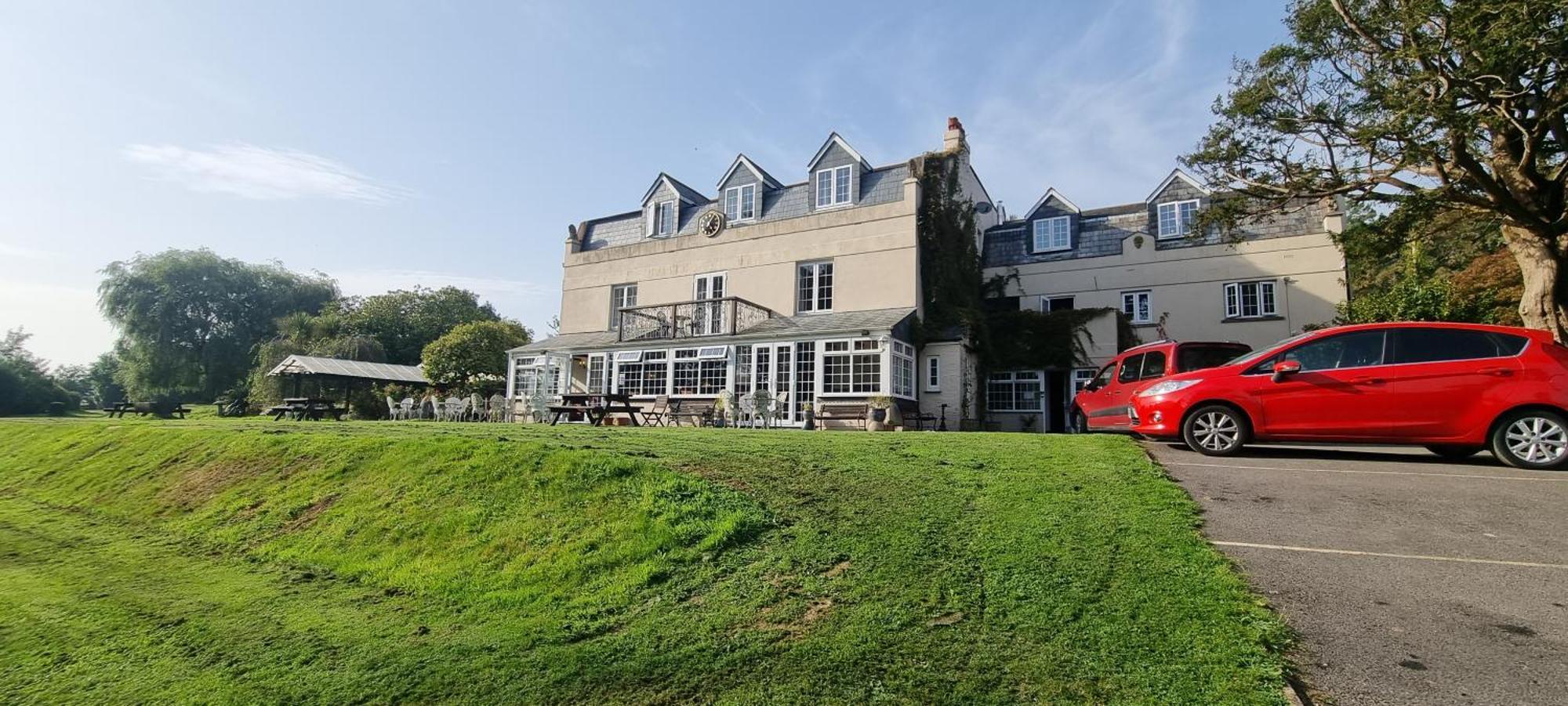 No 4 Trelawney Apartment - Onsite Bar - Restaurant - Horse Riding Menheniot Exterior foto